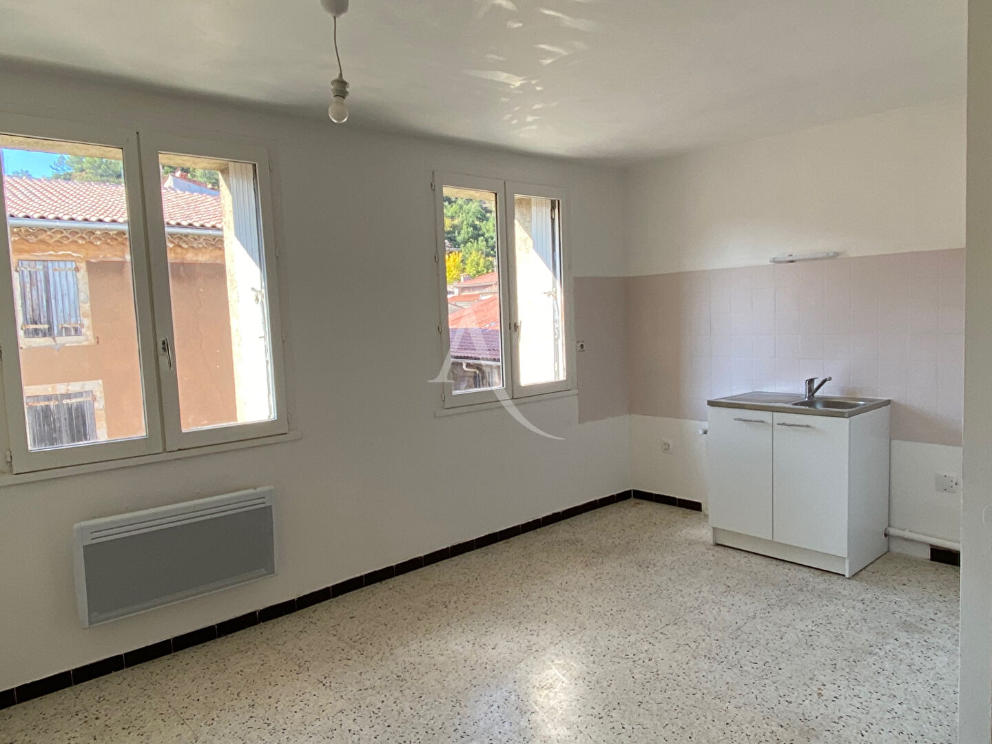 BEDARIEUX - Appartement 2 pièce(s) - 42,20 m² - 400  CC