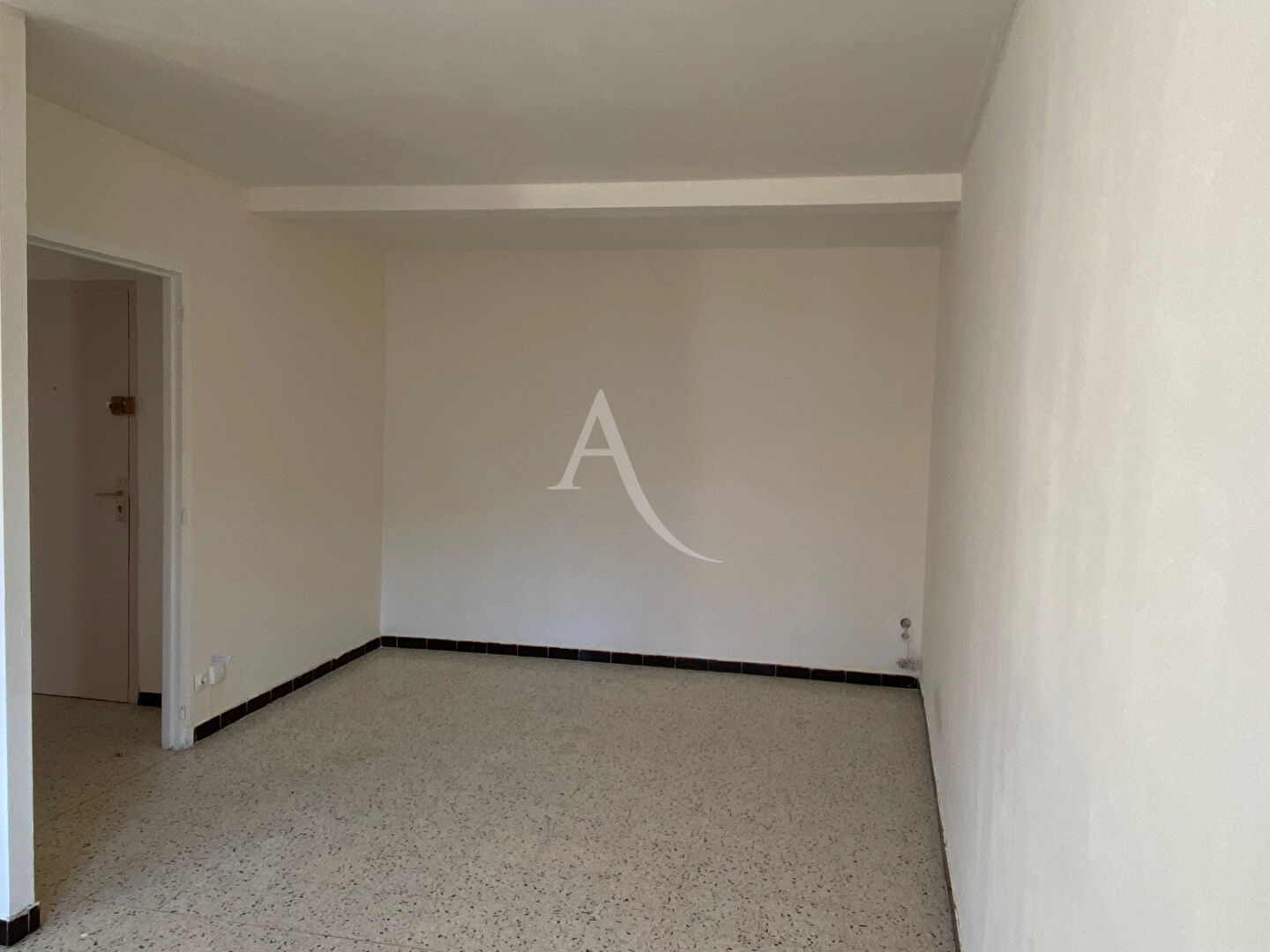 Photo BEDARIEUX - Appartement 2 pièce(s) - 42,20 m² - 400  CC image 4/6