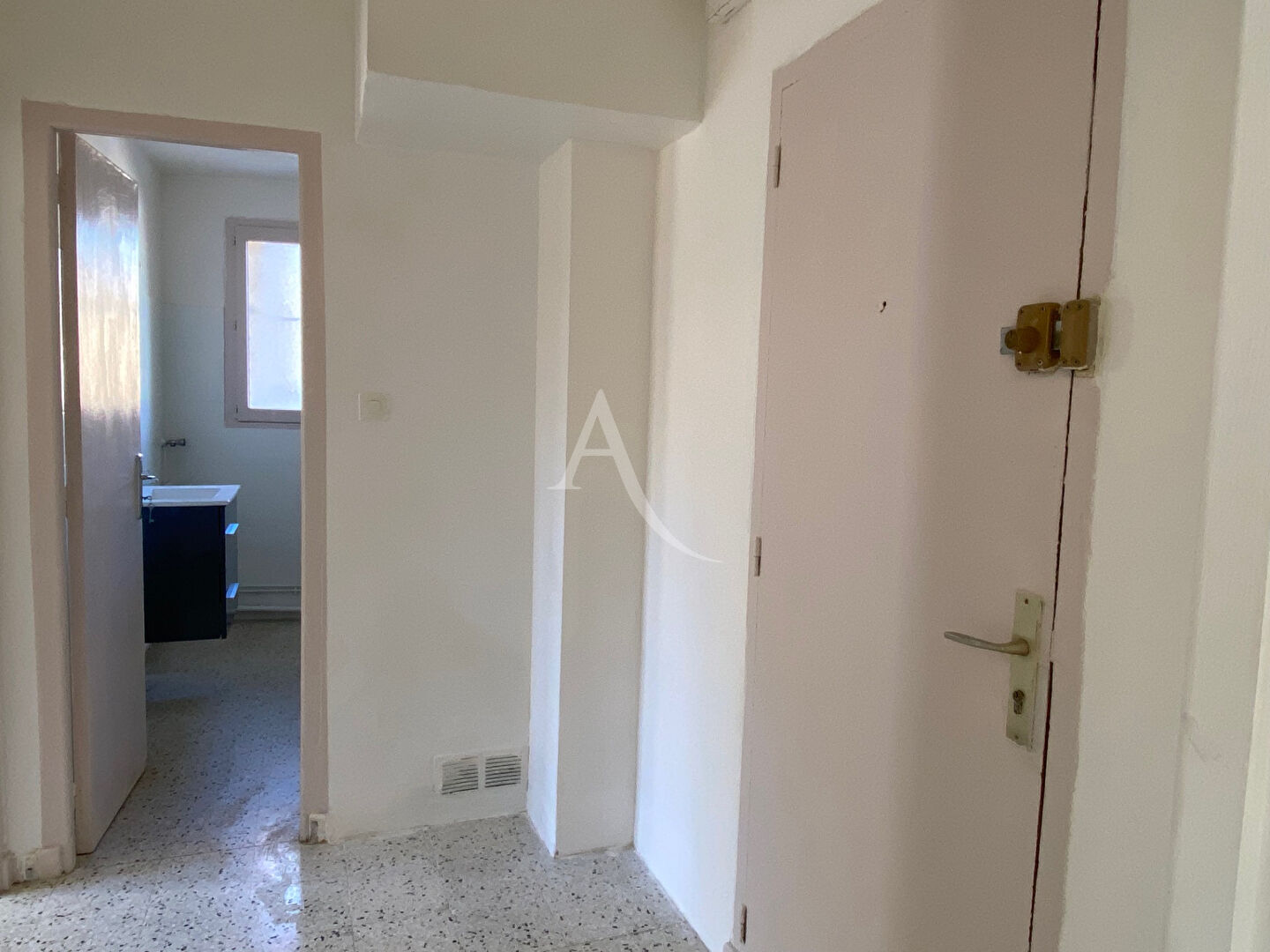 Photo BEDARIEUX - Appartement 2 pièce(s) - 42,20 m² - 400  CC image 5/6