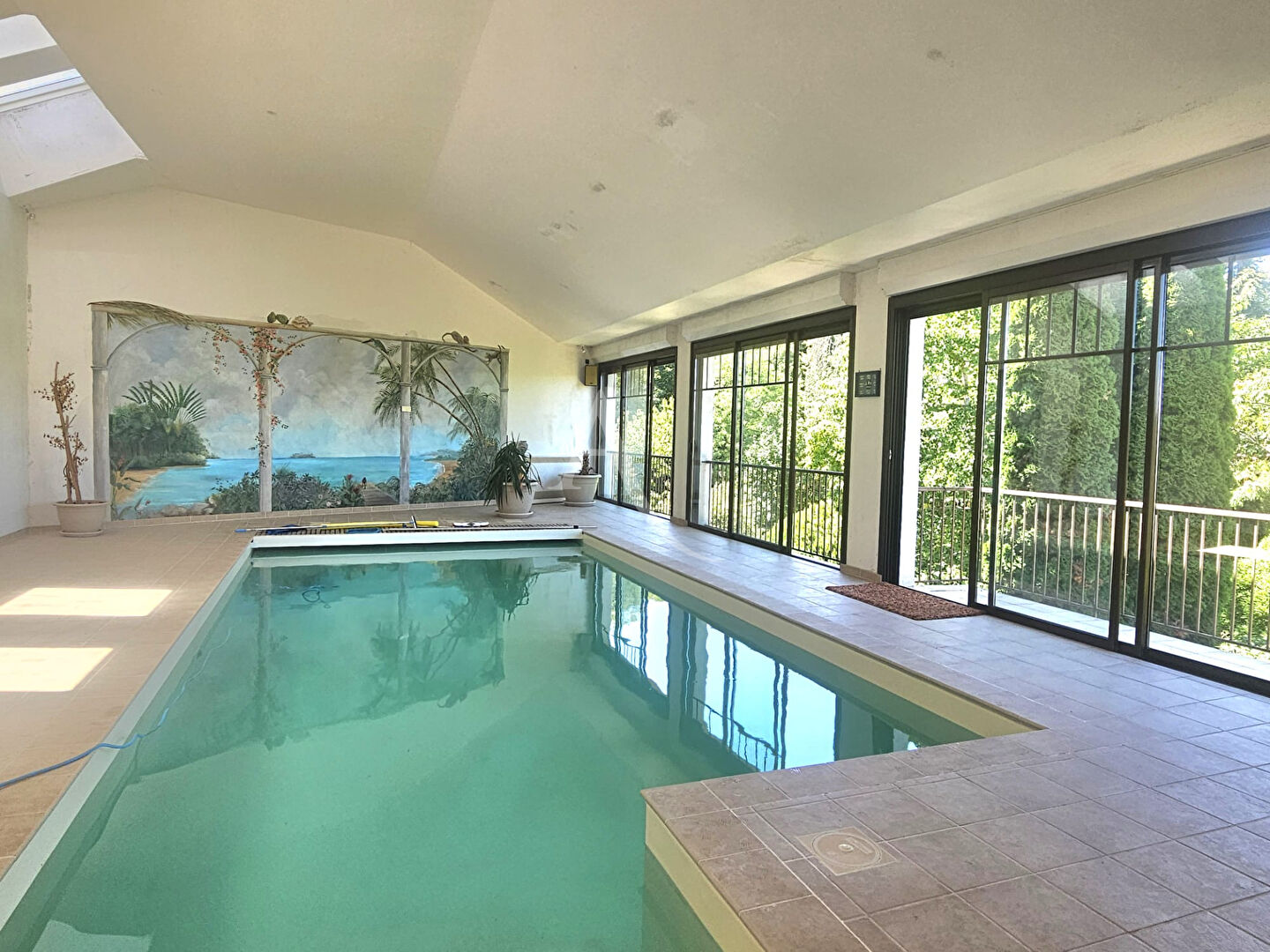 Photo PROPRIETE AVEC PISCINE ET DEPENDANCES image 2/6