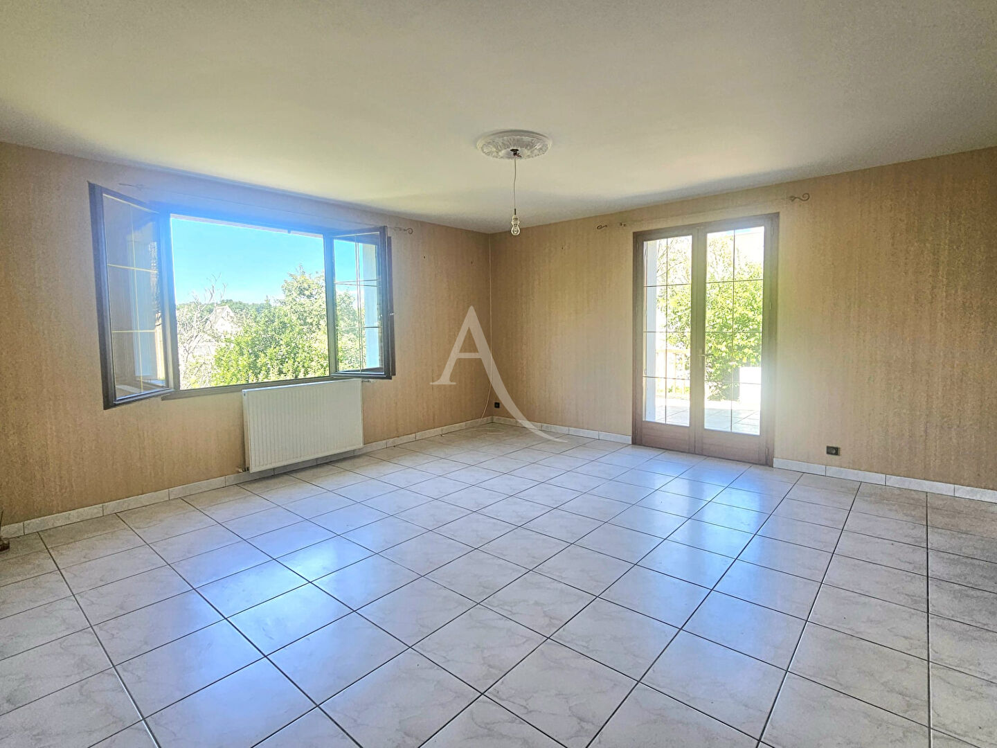 Photo PROPRIETE AVEC PISCINE ET DEPENDANCES image 4/6