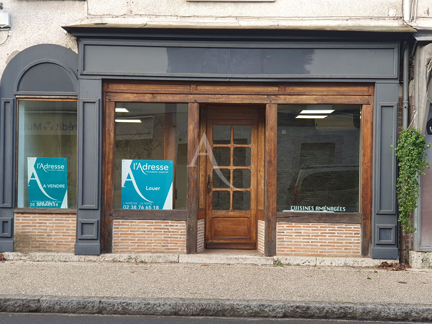 Local commercial La Ferte Saint Aubin