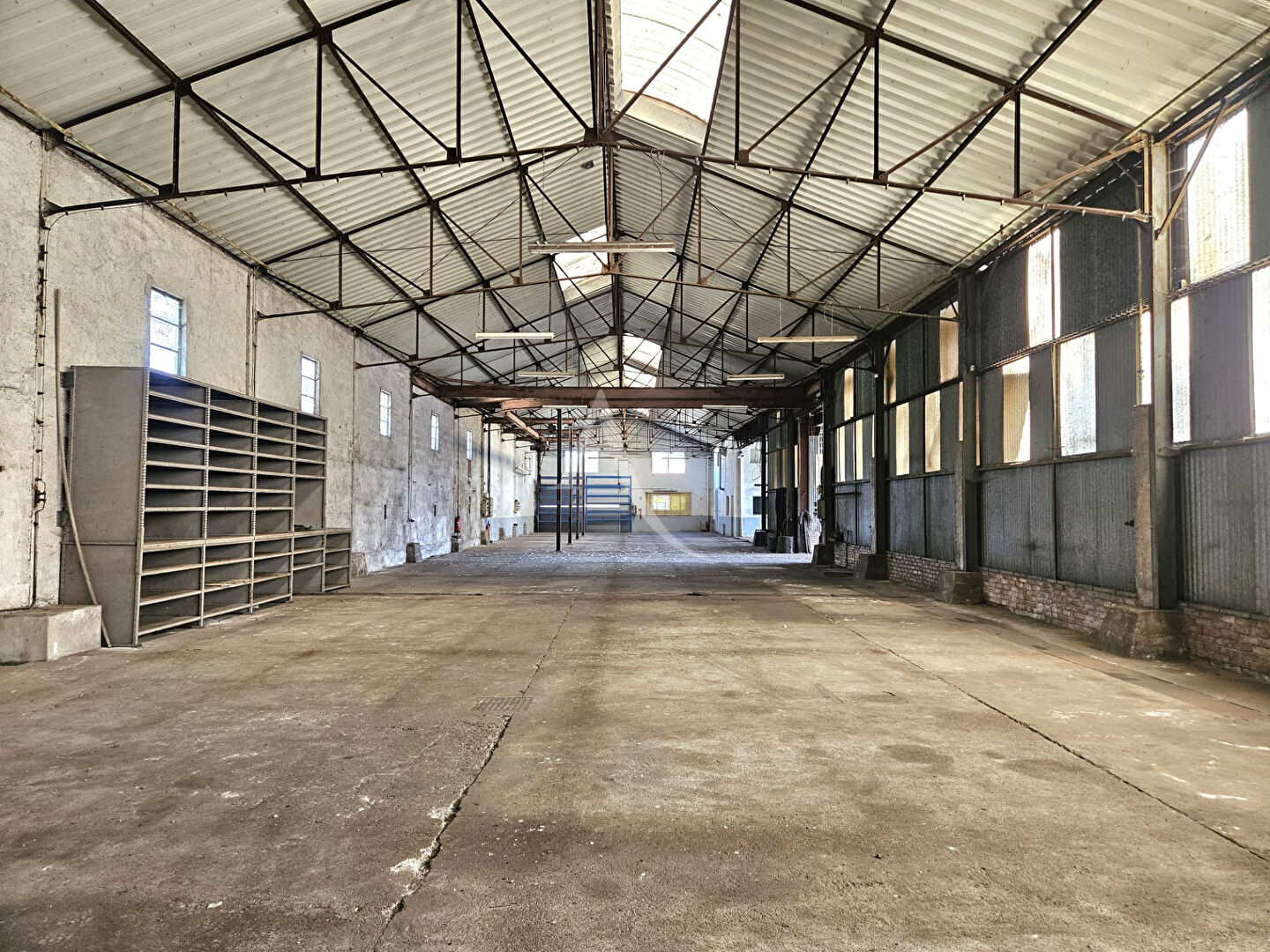 Photo Local commercial Saint Georges Sur Cher image 2/6