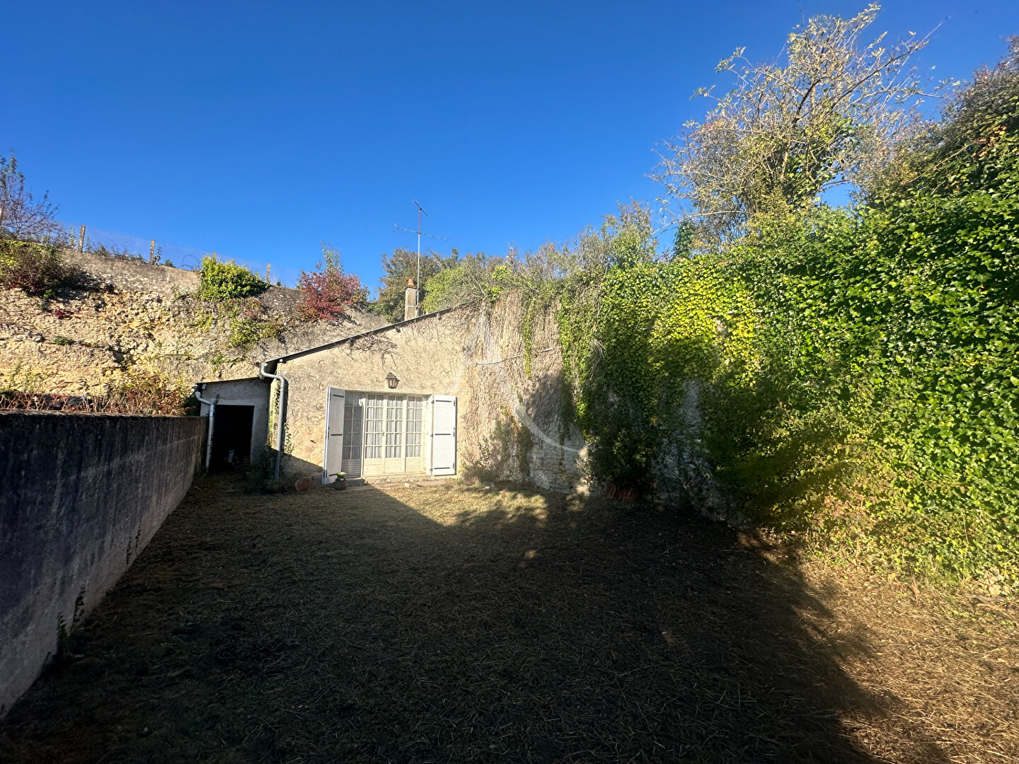 Agence immobilière de 
 L'Adresse  CABINET PAUTOUT - L'ADRESSE LA VALLÉE DU CHER - BLÉRÉ 
