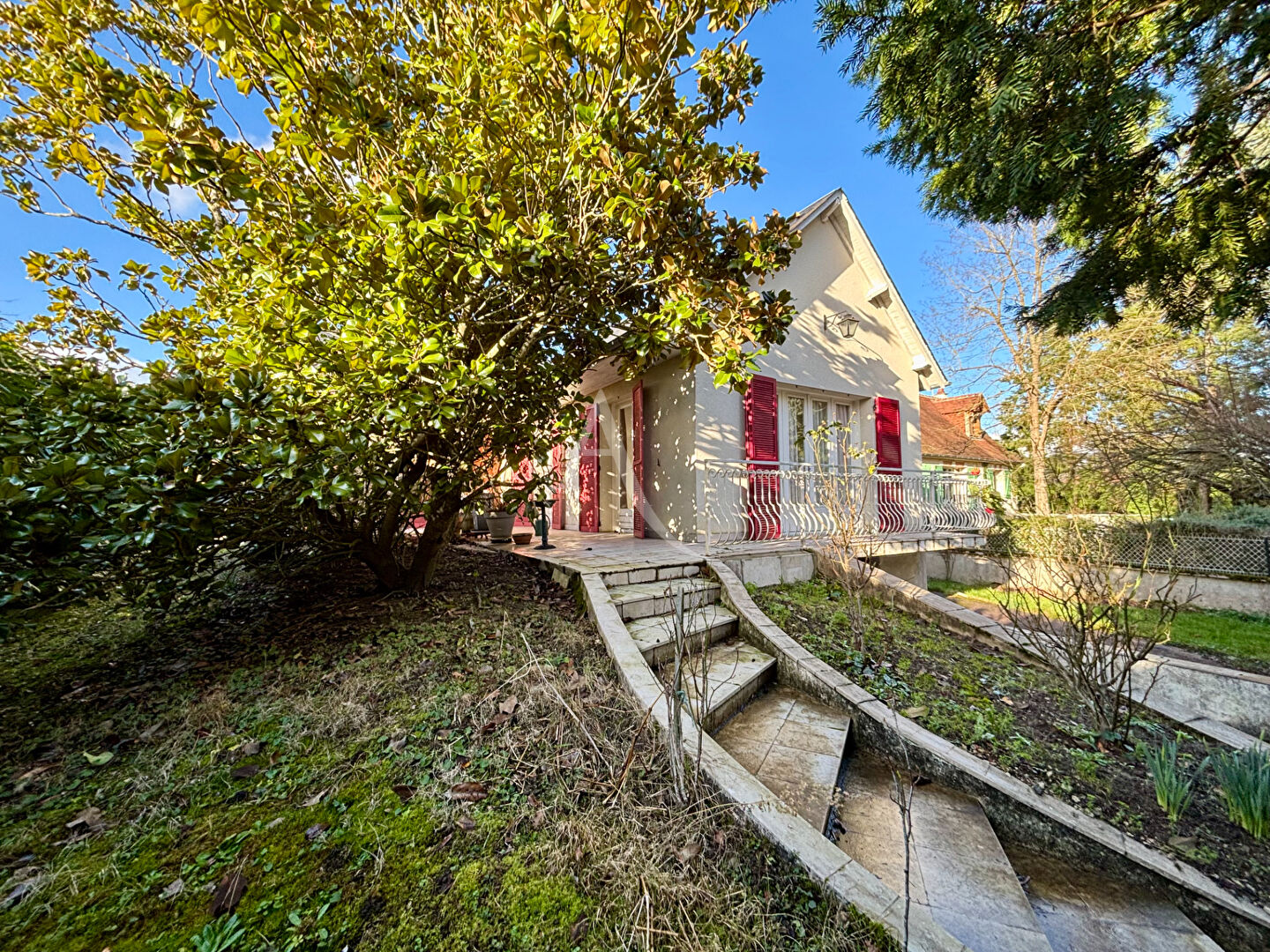 Agence immobilière de l'Adresse Contres