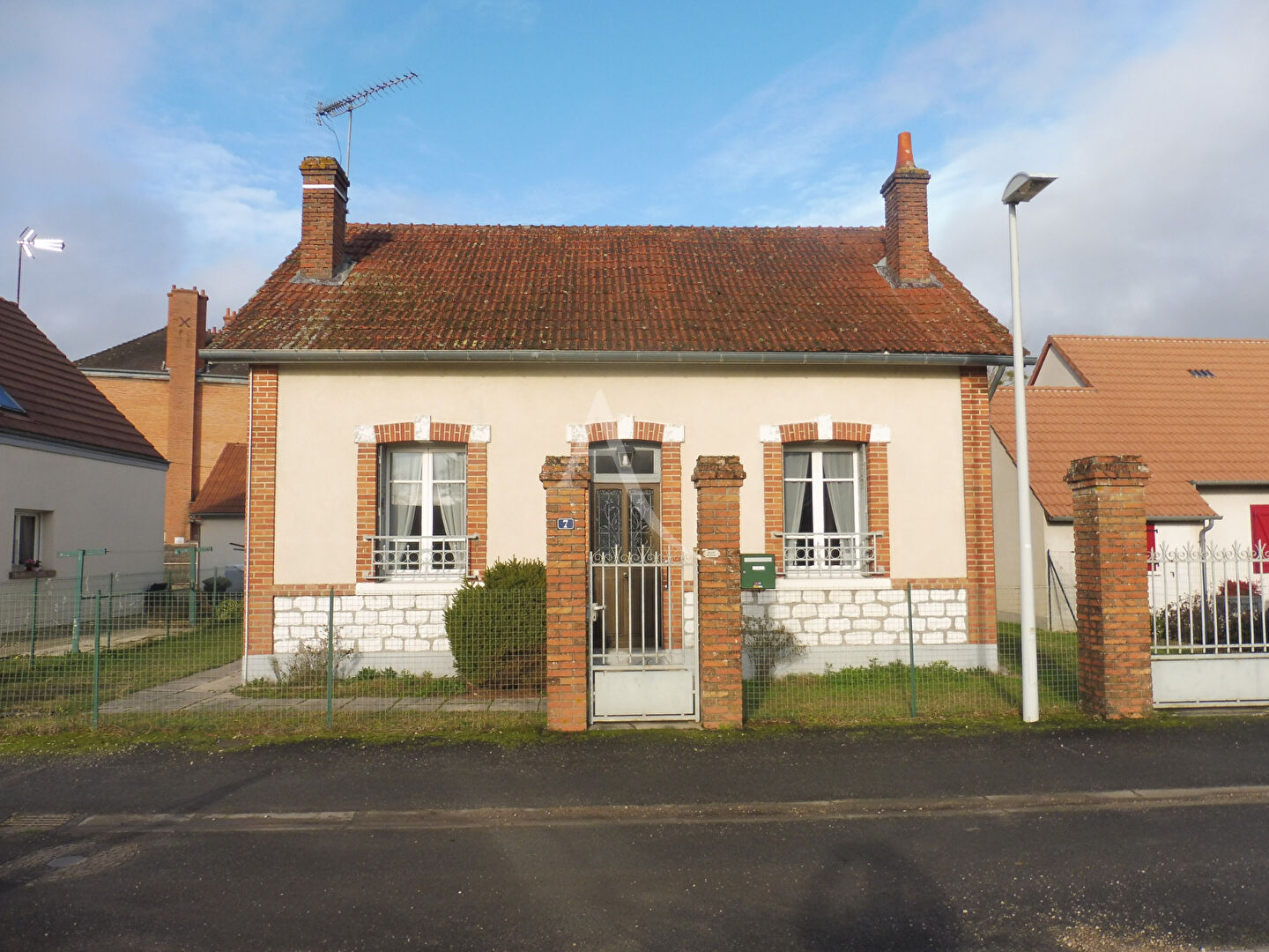 Photo MAISON 3 CHAMBRES CENTRE-VILLE LAMOTTE-BEUVRON image 1/6