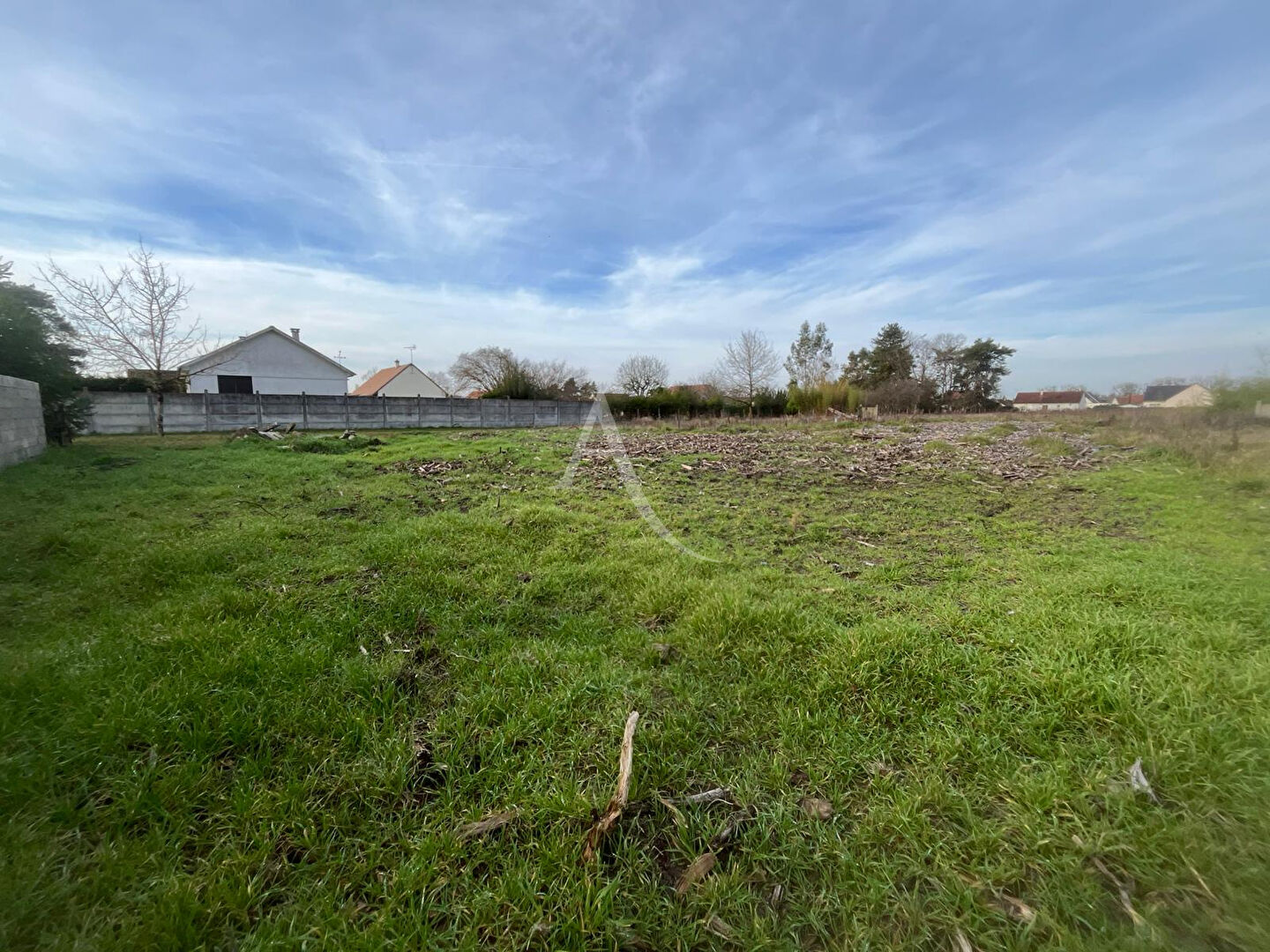 Photo EXCLUSIVITÉ - LES MONTILS image 1/6