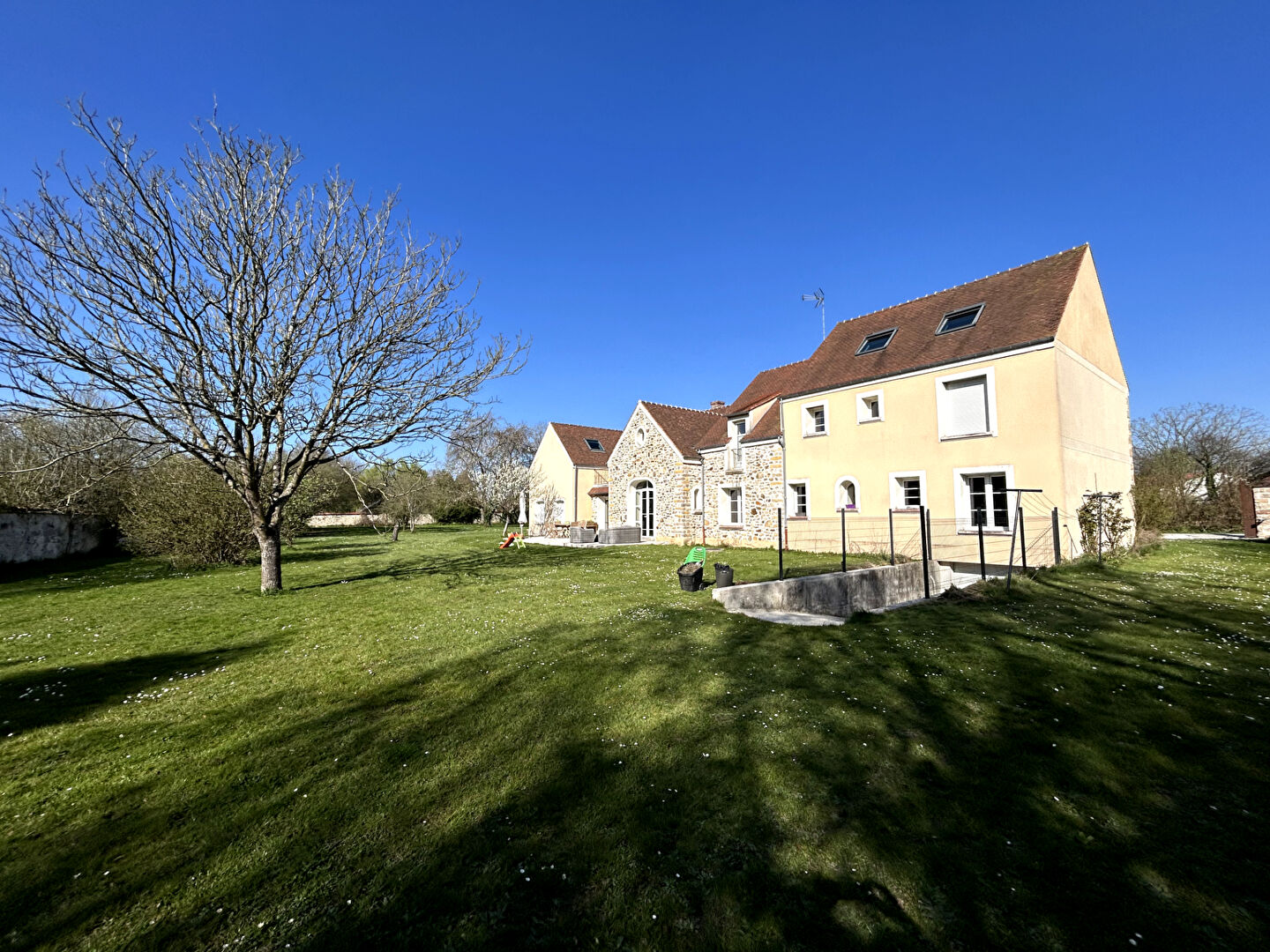Agence immobilière de HABITAT CONSULTING - L'ADRESSE Roissy-en-Brie