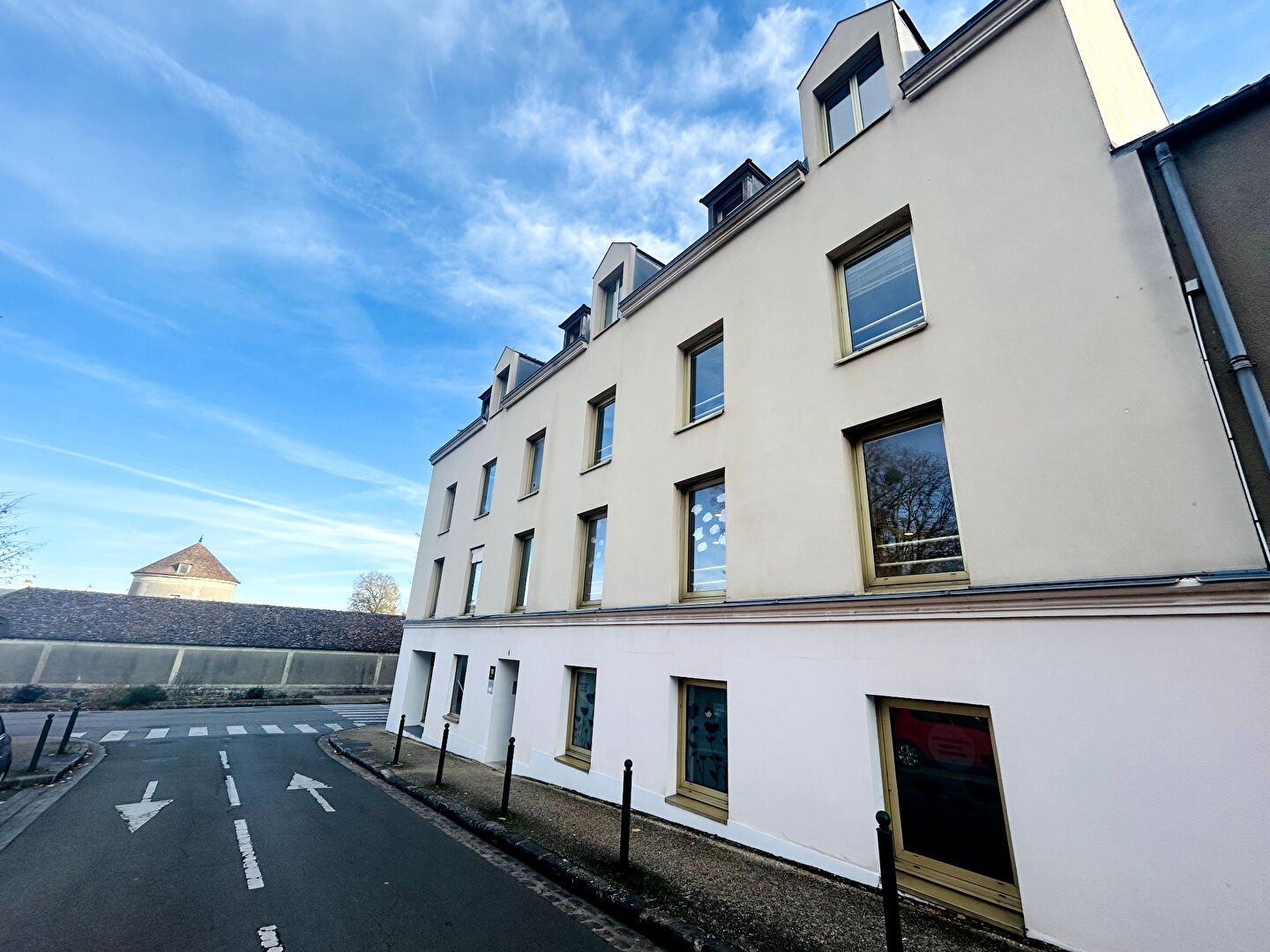 Agence immobilière de L'ADRESSE ROISSY - HABITAT CONSULTING