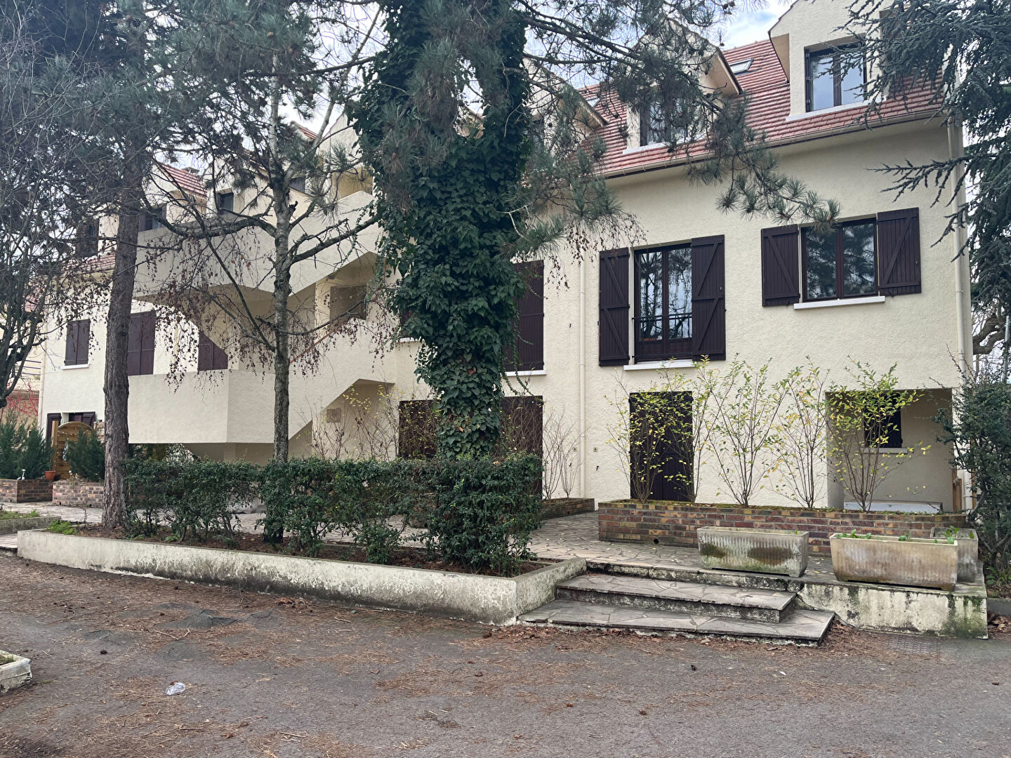 Agence immobilière de L'ADRESSE ROISSY - HABITAT CONSULTING