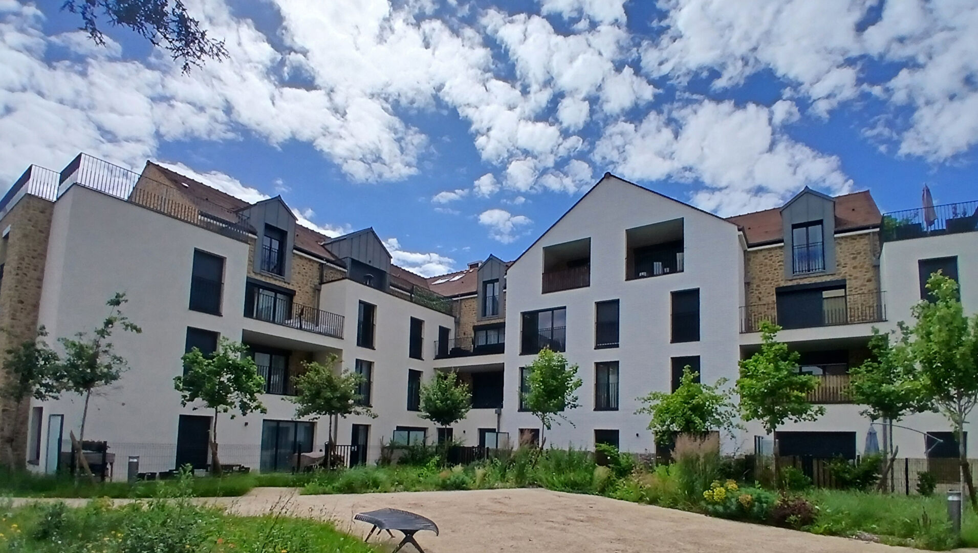Agence immobilière de HABITAT CONSULTING - L'ADRESSE Roissy-en-Brie