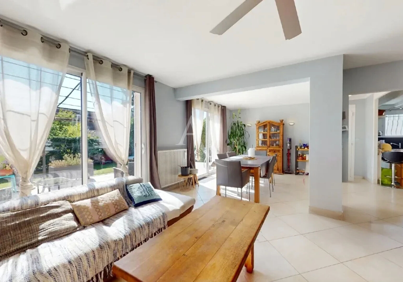 Photo Maison Champs Sur Marne 8 pièce(s) 207 m2 image 3/6