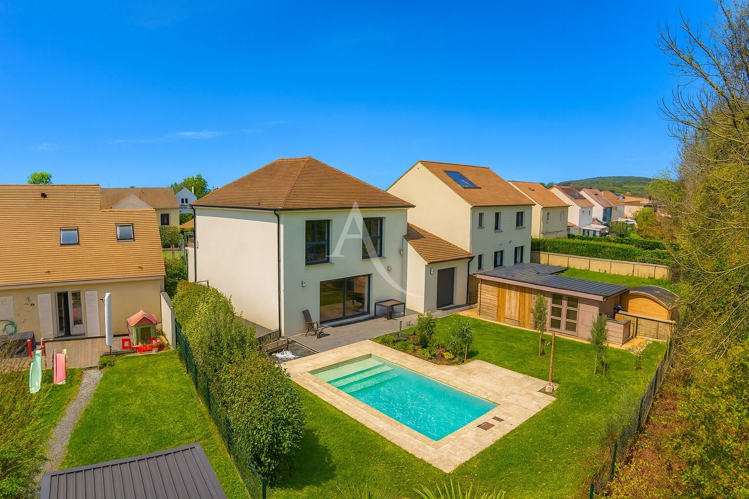 Agence immobilière de L'ADRESSE ROISSY - HABITAT CONSULTING