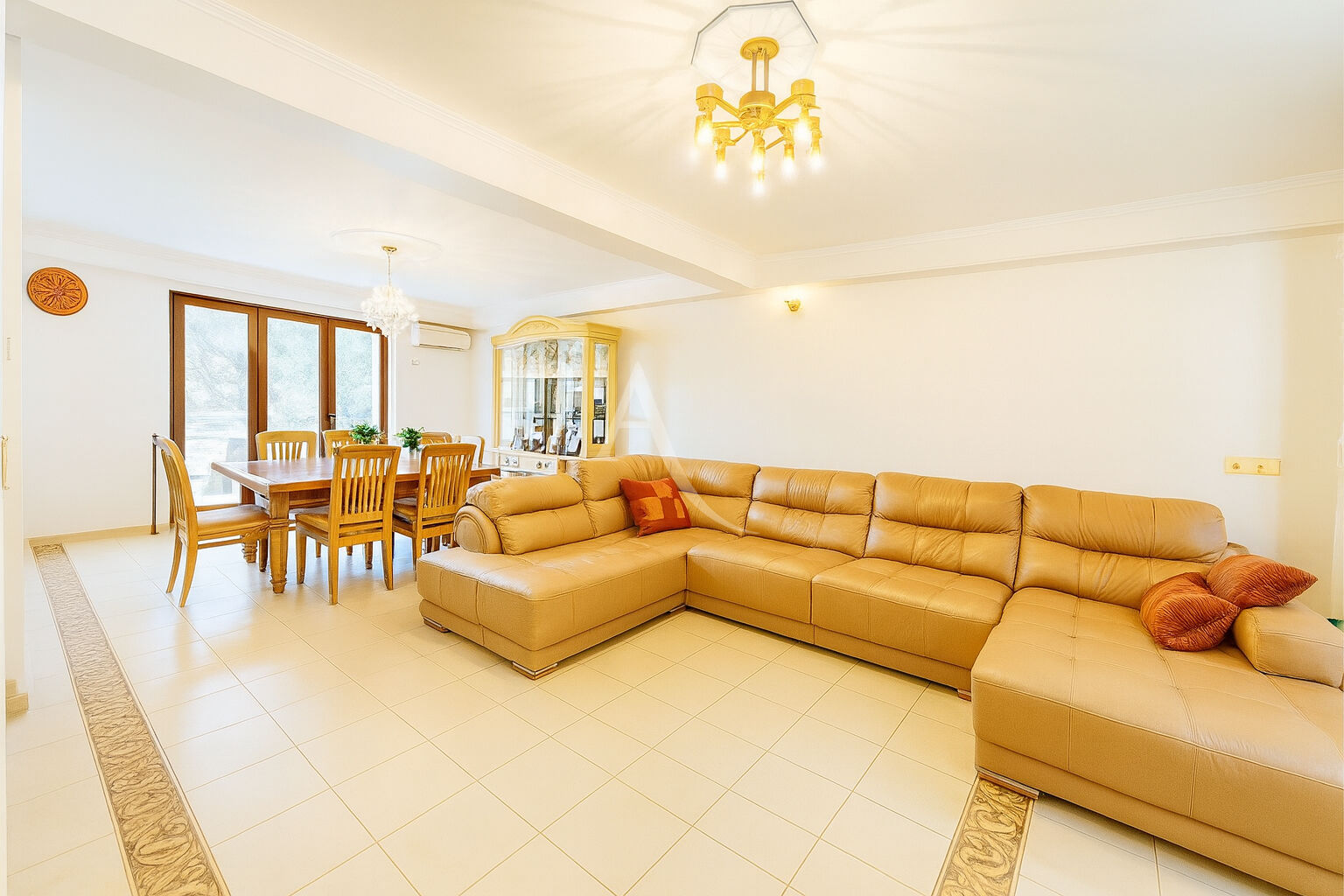 Photo Maison familiale éco-performante avec jardin et confort moderne à Collégien image 2/6