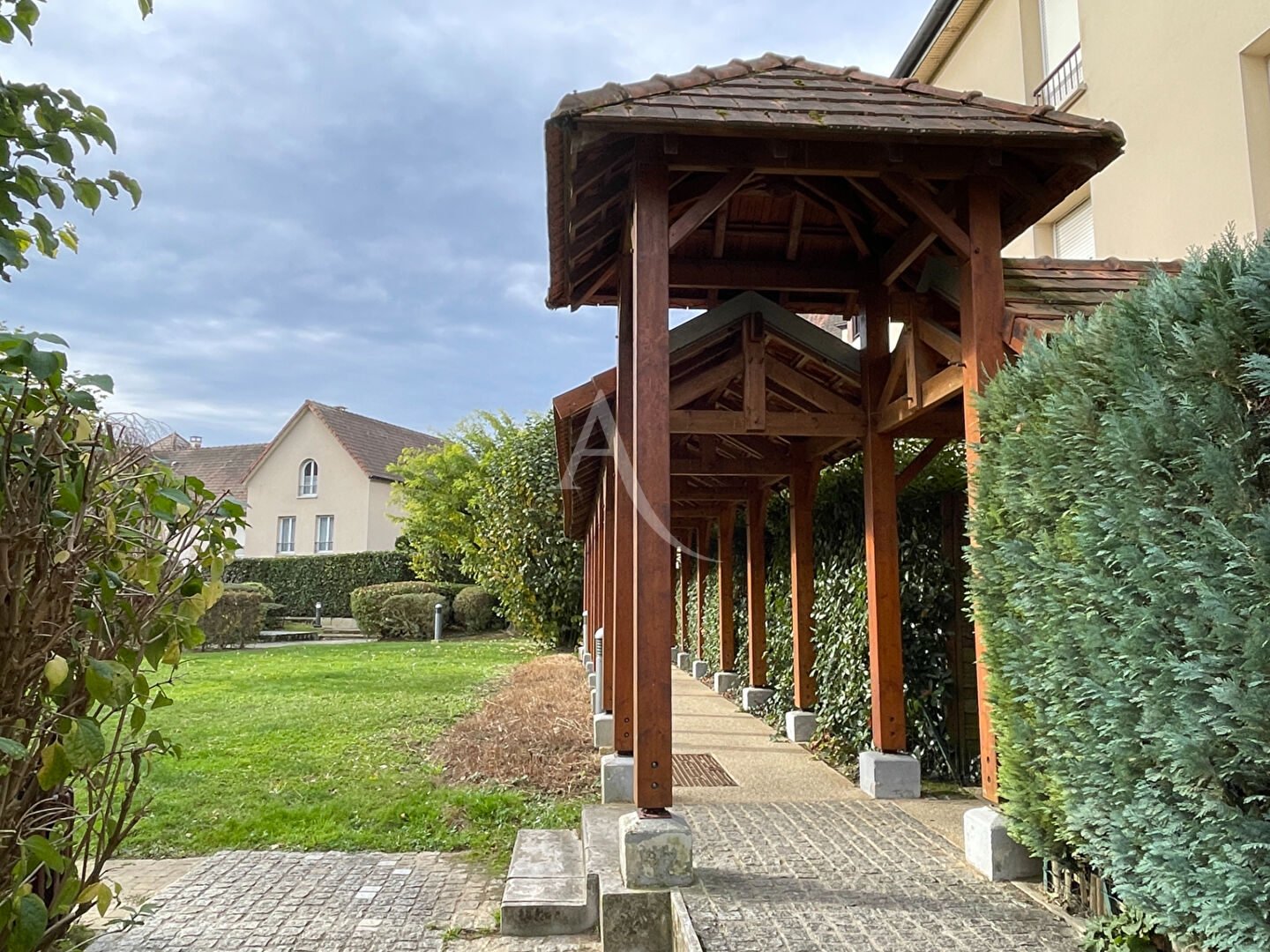 Photo Chessy bourg, 3 pièces en Duplex avec jardin image 2/6