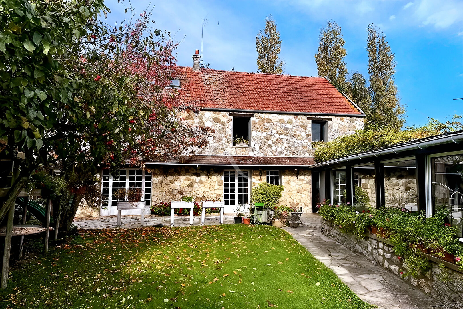 Agence immobilière de L'ADRESSE ROISSY - HABITAT CONSULTING