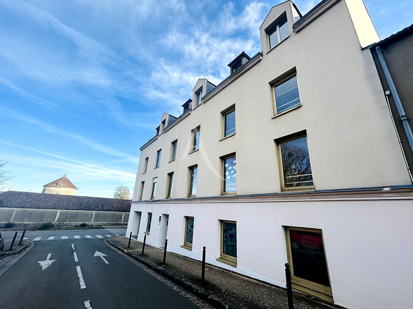 Plateau de Bureau au centre ville de Champs Sur Marne 225 m2