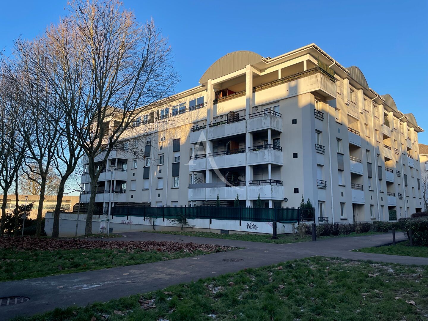 Agence immobilière de L'ADRESSE ROISSY - HABITAT CONSULTING