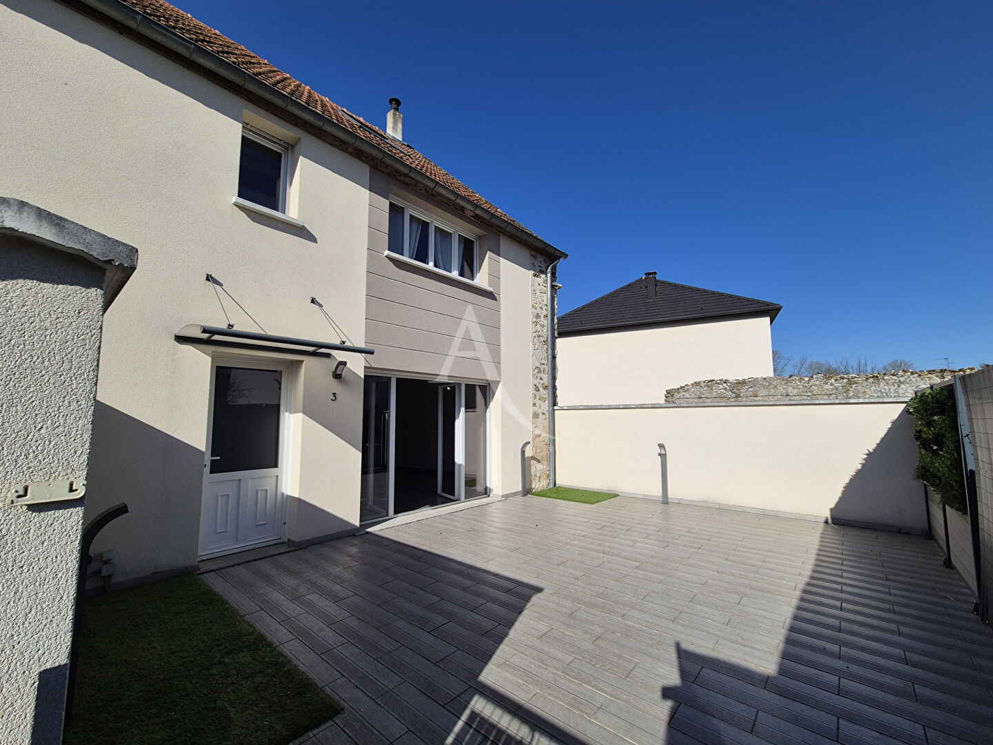 Agence immobilière de L'Adresse LATITUDE IMMOBILIER - LATITUDE IMMOBILIER - Agence de CHEVRY