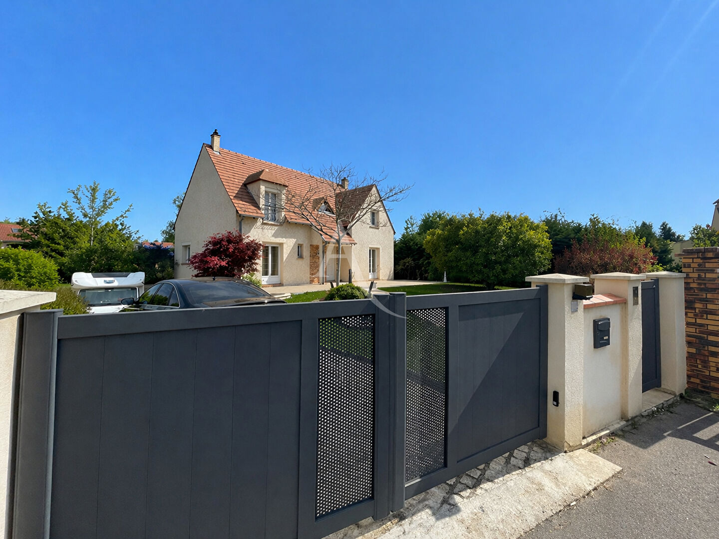 Agence immobilière de L'Adresse LATITUDE IMMOBILIER - LATITUDE IMMOBILIER - Agence de CHEVRY