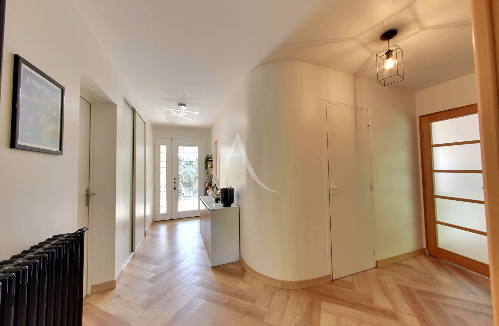 Photo Maison d'architecte de 185 m²  Chevry Cossigny  77173 image 2/6