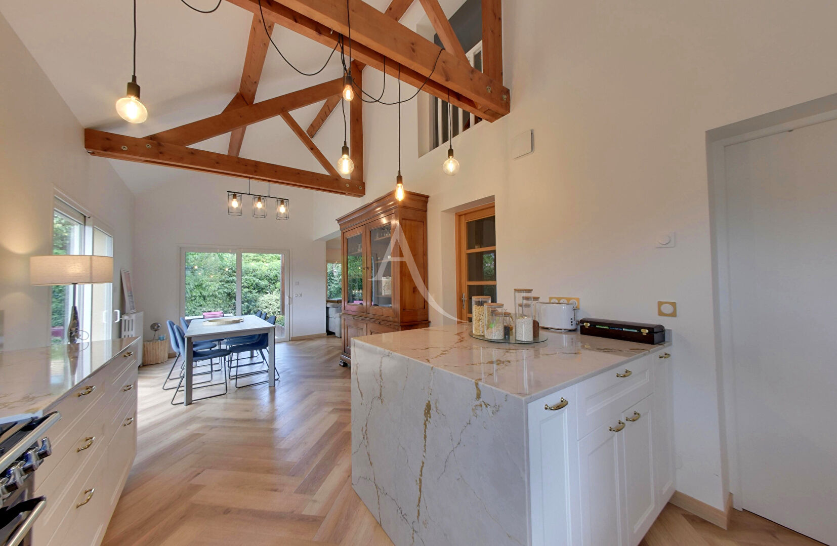 Photo Maison d'architecte de 185 m²  Chevry Cossigny  77173 image 6/6