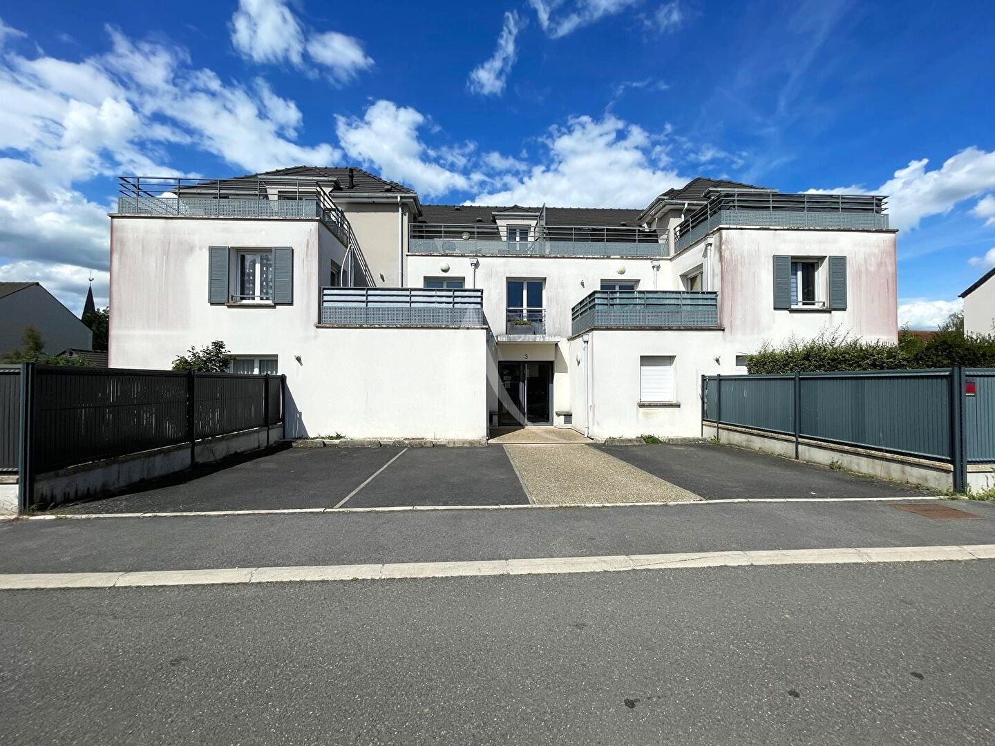 Agence immobilière de L'Adresse LATITUDE IMMOBILIER - LATITUDE IMMOBILIER - Agence de CHEVRY