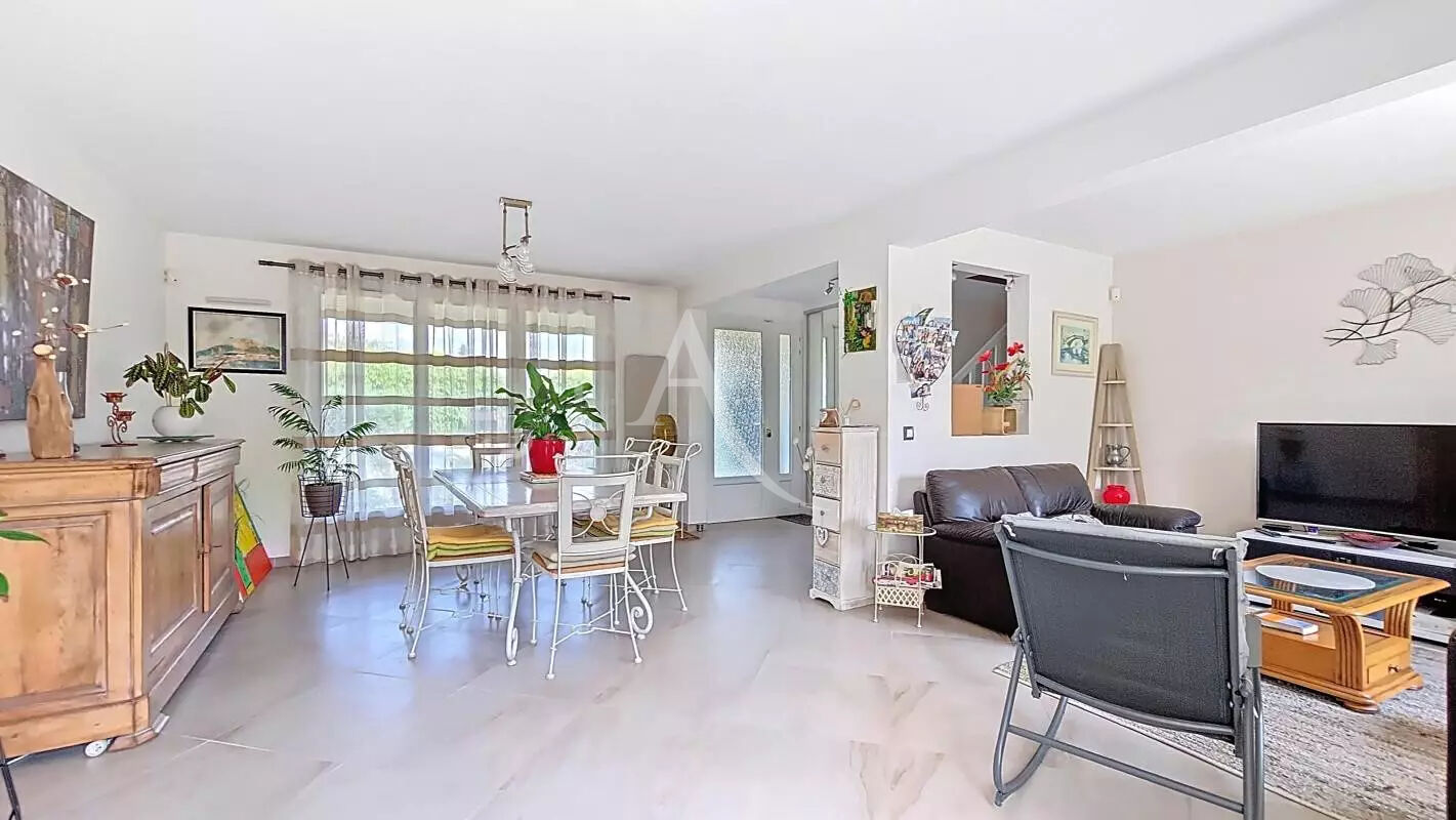 Photo Maison  7 pièce(s) 170 m2 image 2/6