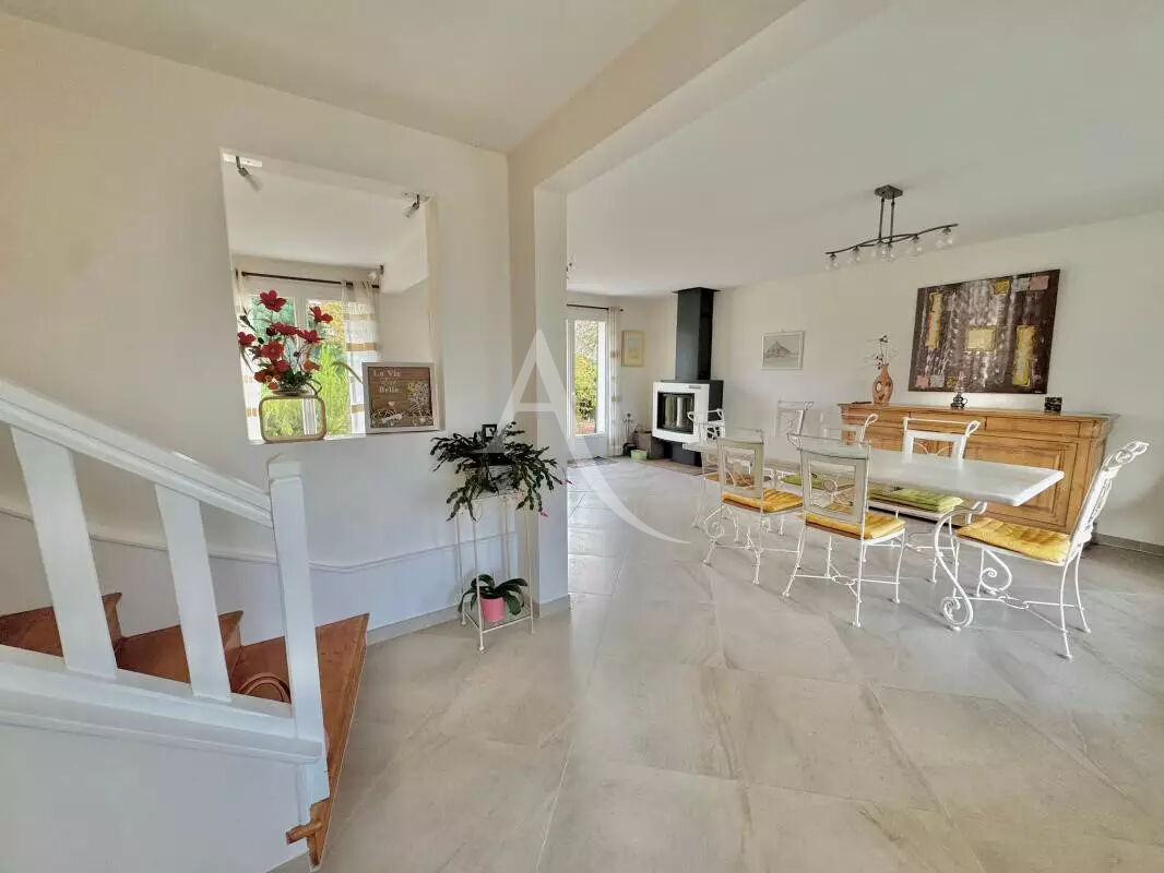 Photo Maison  7 pièce(s) 170 m2 image 3/6