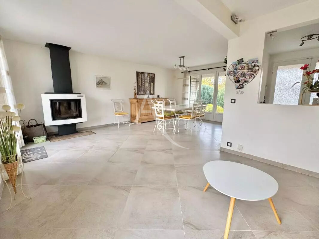 Photo Maison  7 pièce(s) 170 m2 image 4/6