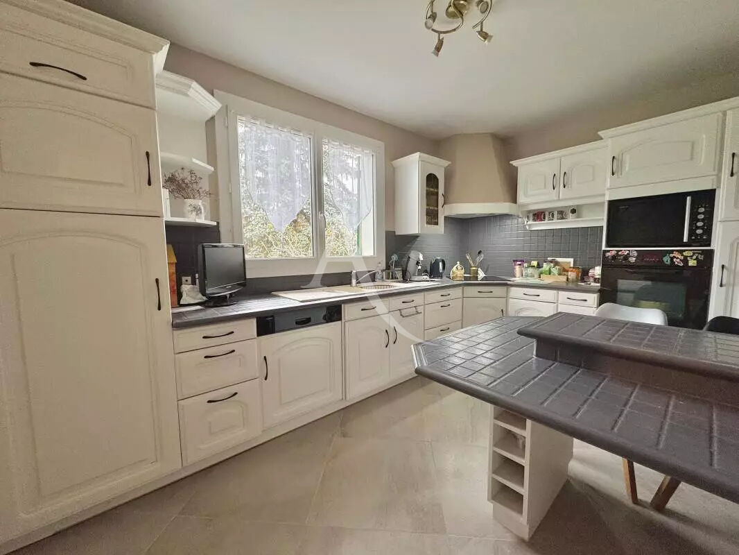 Photo Maison  7 pièce(s) 170 m2 image 5/6