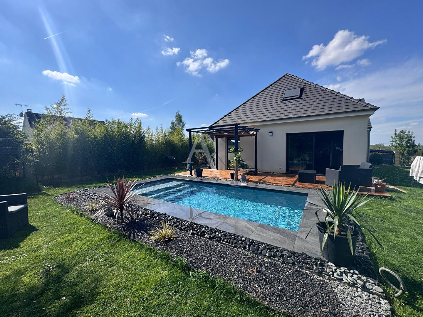 Agence immobilière de L'Adresse LATITUDE IMMOBILIER - LATITUDE IMMOBILIER - Agence de CHEVRY