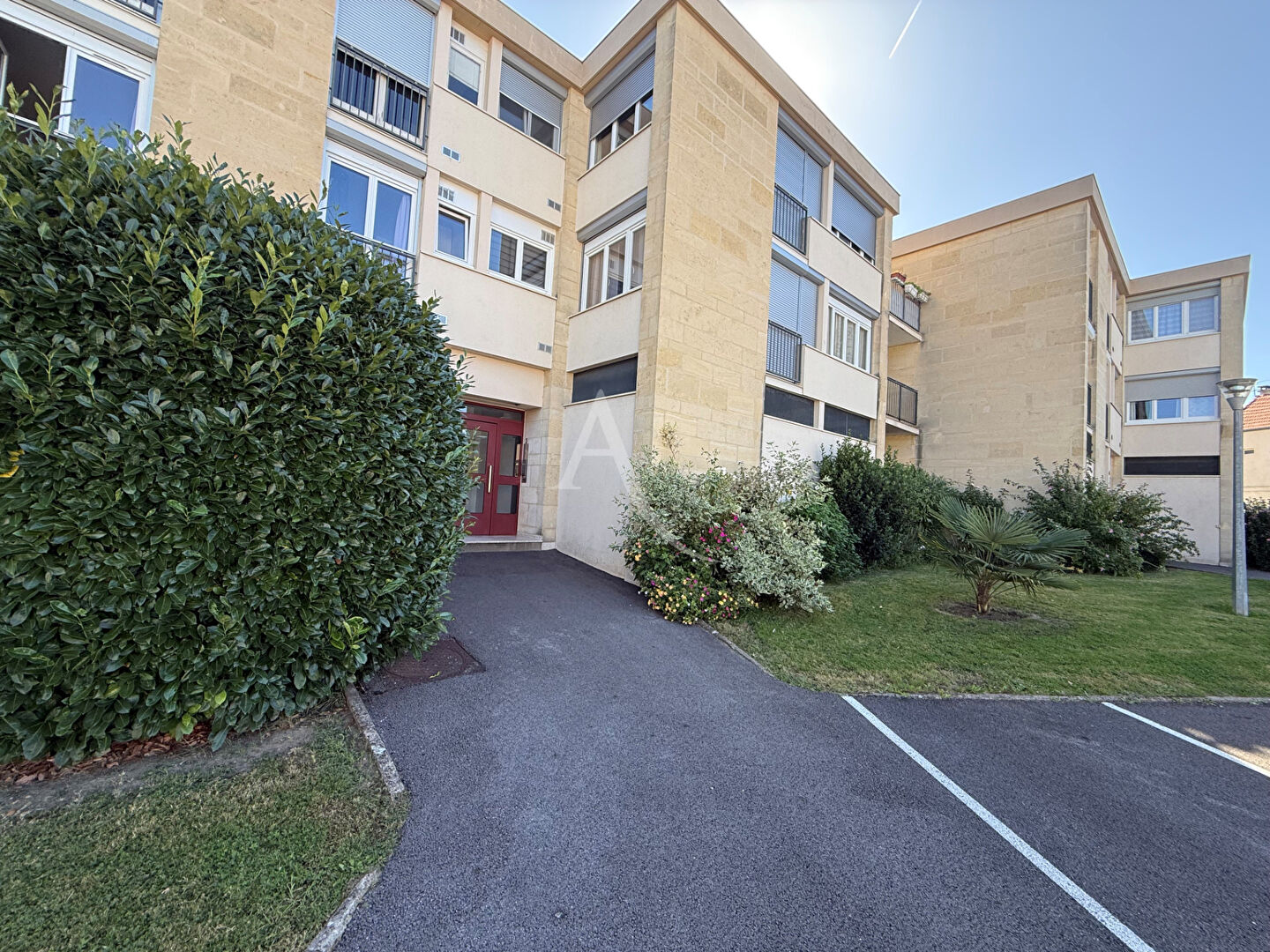 Agence immobilière de L'Adresse LATITUDE IMMOBILIER - LATITUDE IMMOBILIER - Agence de l'Eglise