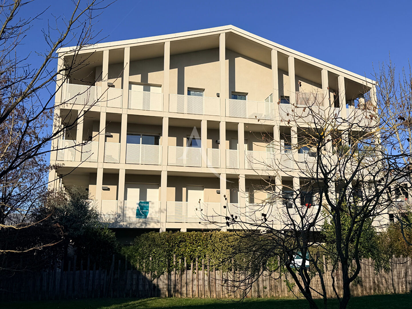 Agence immobilière de L'Adresse LATITUDE IMMOBILIER - LATITUDE IMMOBILIER - Agence de CHEVRY