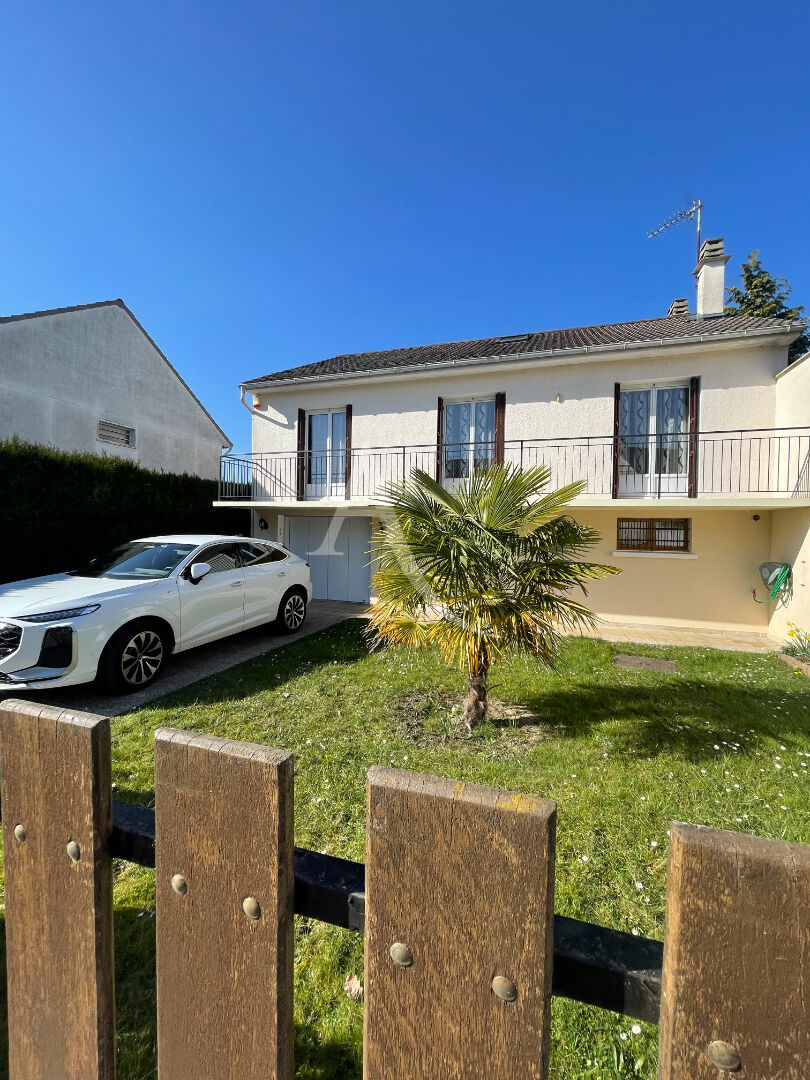 Agence immobilière de L'Adresse LATITUDE IMMOBILIER - LATITUDE IMMOBILIER - Agence de l'Eglise