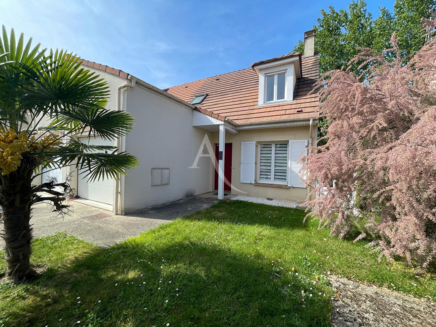 Agence immobilière de L'Adresse LATITUDE IMMOBILIER - LATITUDE IMMOBILIER - Agence de CHEVRY