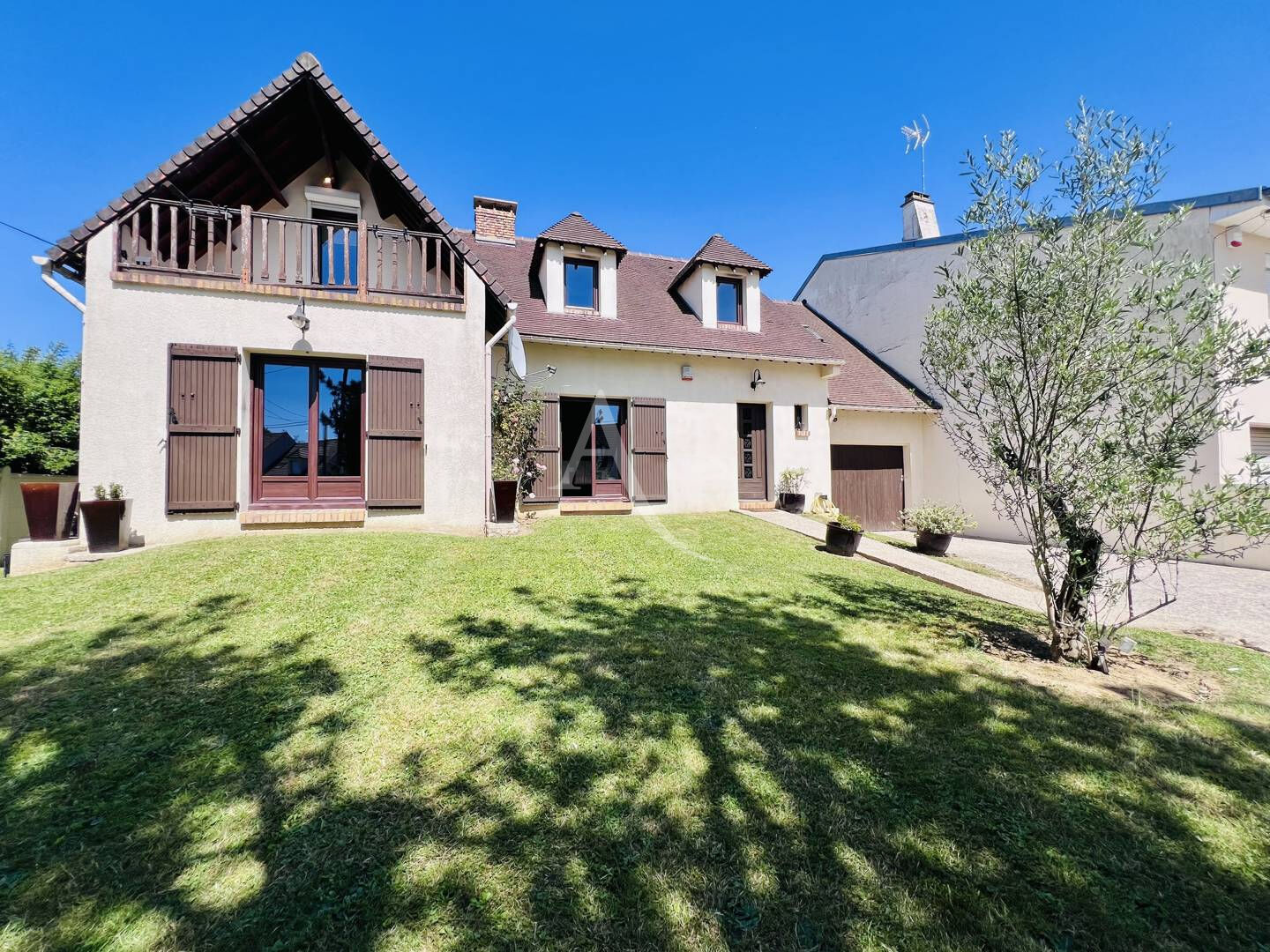 Agence immobilière de L'Adresse LATITUDE IMMOBILIER - LATITUDE IMMOBILIER - Agence de CHEVRY