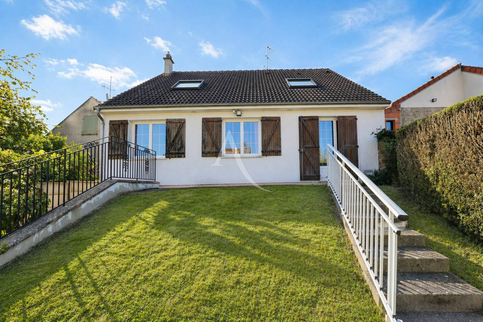 Agence immobilière de L'Adresse LATITUDE IMMOBILIER - LATITUDE IMMOBILIER - Agence de CHEVRY