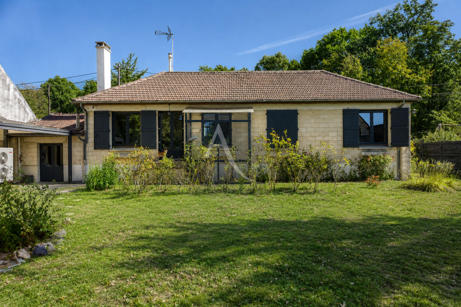 Agence immobilière de L'Adresse LATITUDE IMMOBILIER - LATITUDE IMMOBILIER - Agence de CHEVRY