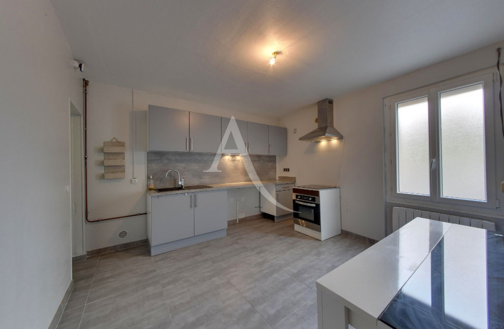 Appartement CHEVRY COSSIGNY 3 pièce(s) 2 chbres 64 m2 Chevry