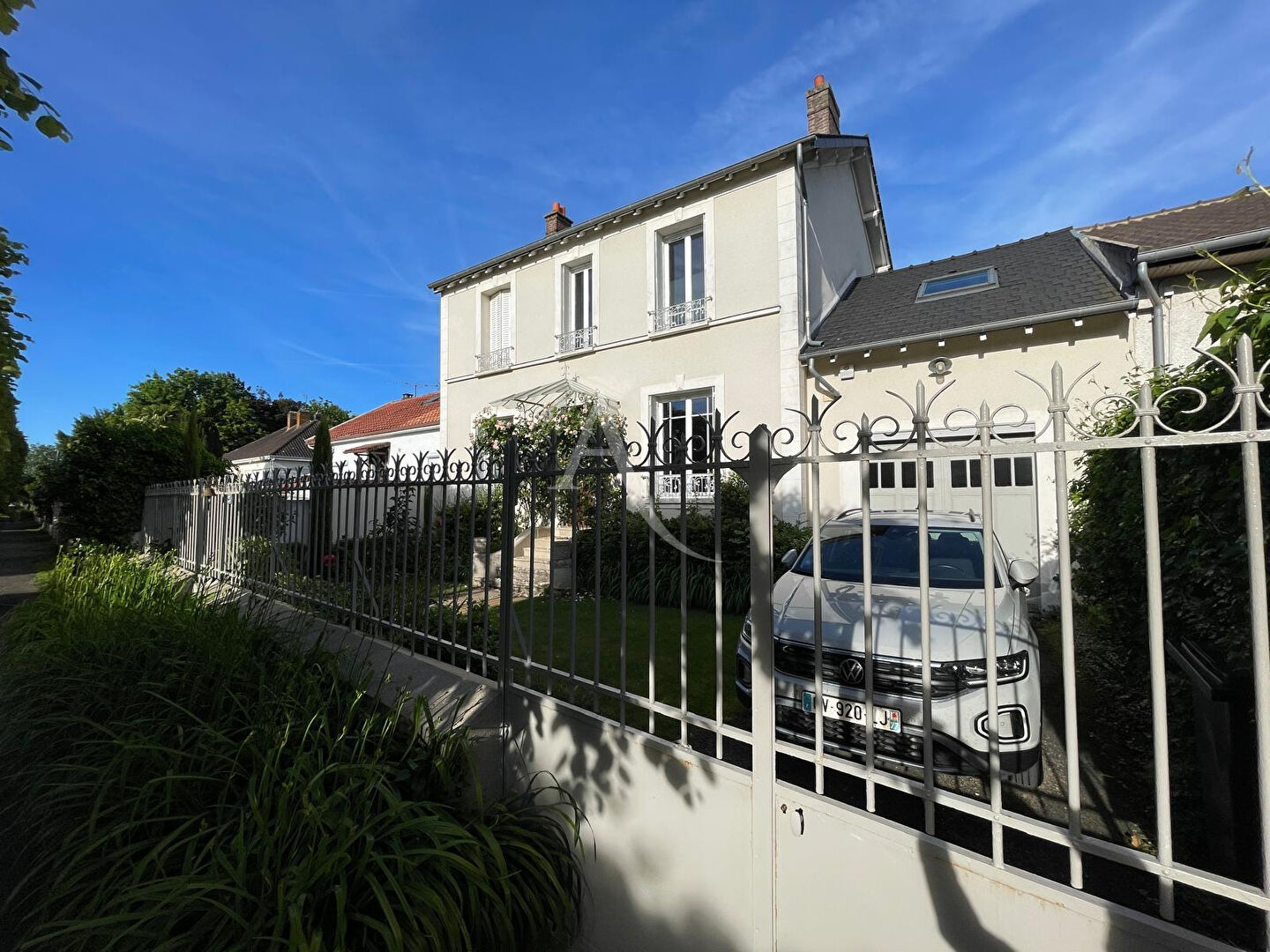 Agence immobilière de L'Adresse LATITUDE IMMOBILIER - LATITUDE IMMOBILIER - Agence de CHEVRY