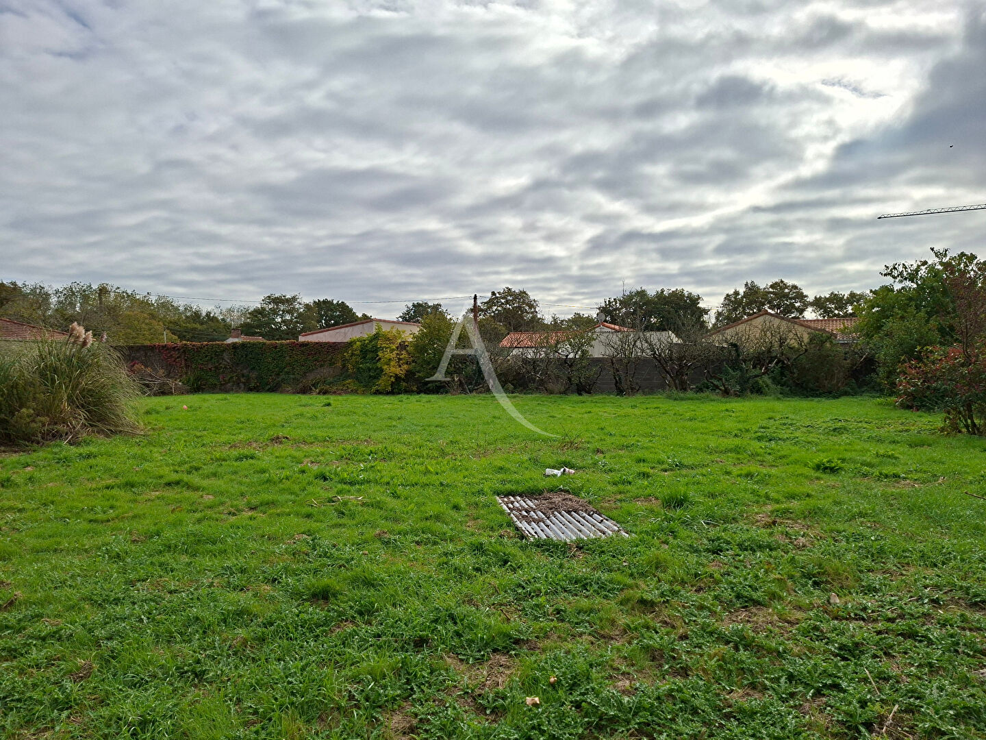 Photo TERRAIN A BATIR ST HILAIRE DE CHALEONS image 2/5