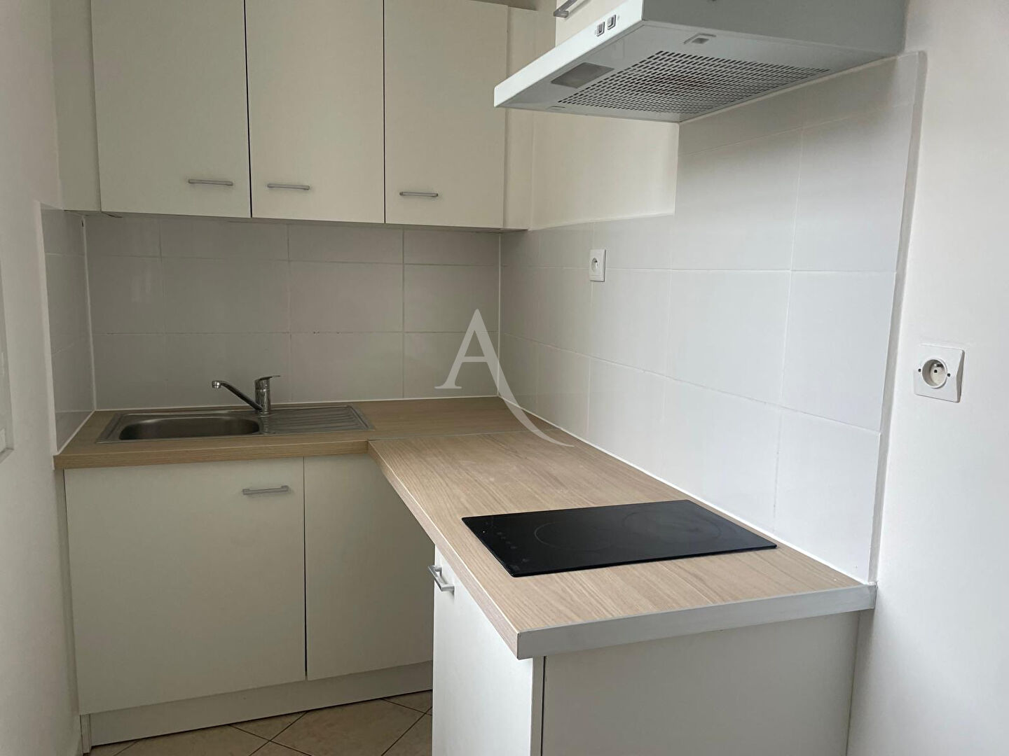 Photo A LOUER STUDIO-24.89 M² image 4/4