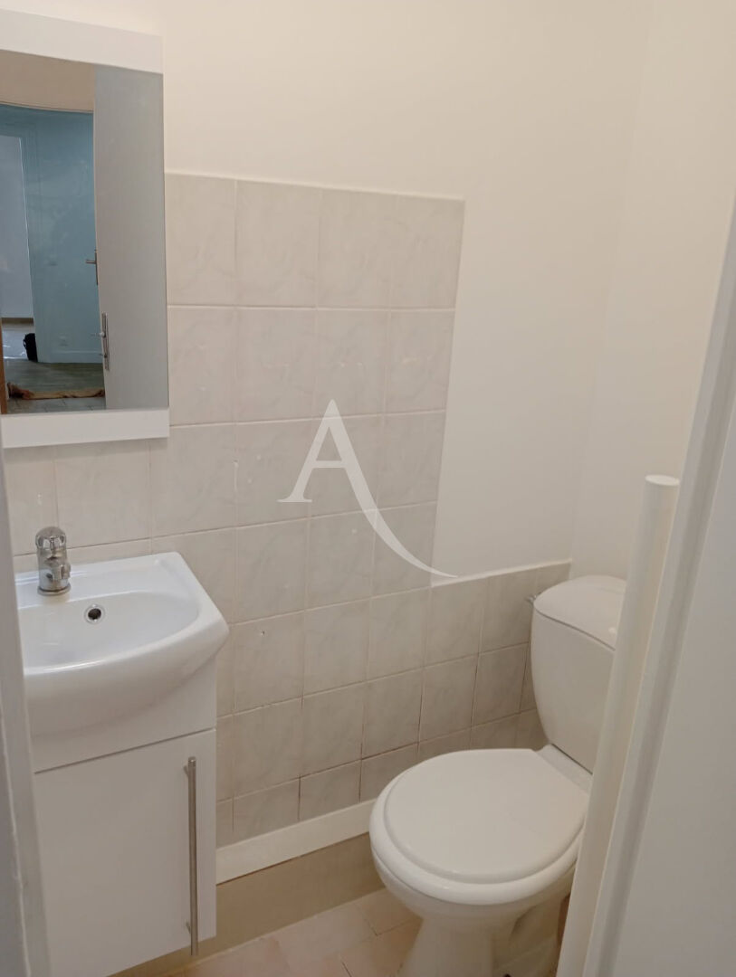 Photo LOCAUX PROFESSIONNELS 34.40M² A LOUER PARIS 10 image 6/6