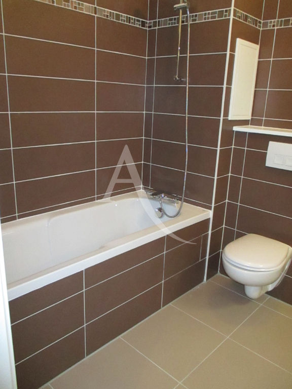 Photo Appartement Joinville Le Pont 2 pièces VIDE 50.83 m2 image 5/6