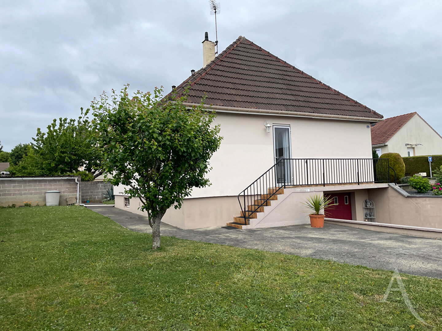 Agence immobilière de L'Adresse  AGENCE CAENNAISE - L'ADRESSE AGENCE CAENNAISE