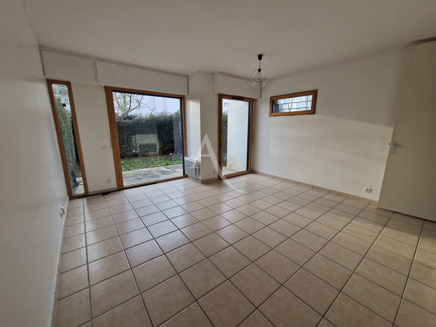 Agence immobilière de L'Adresse  AGENCE CAENNAISE - L'ADRESSE AGENCE CAENNAISE