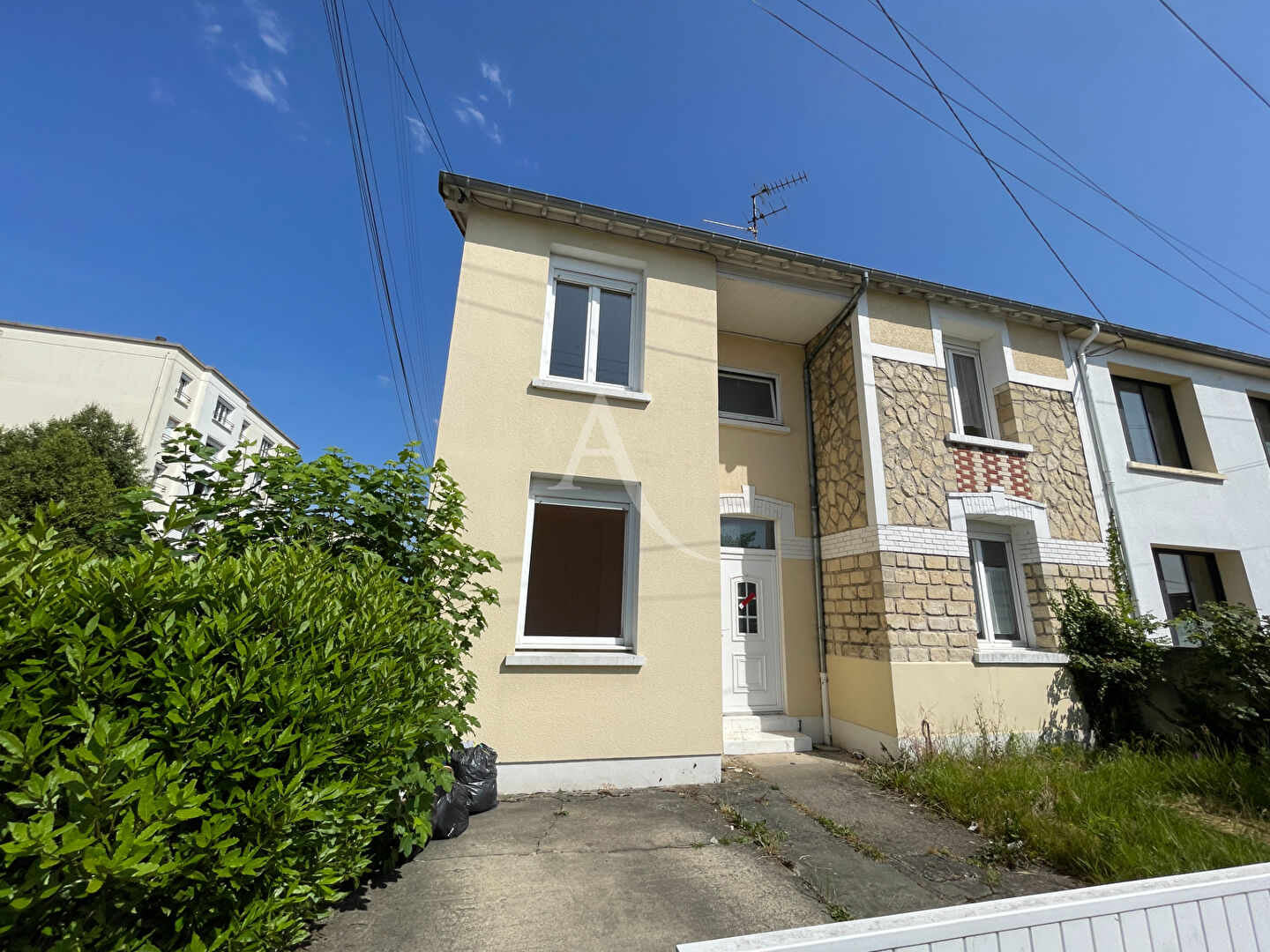 Agence immobilière de L'Adresse  AGENCE CAENNAISE - L'ADRESSE AGENCE CAENNAISE