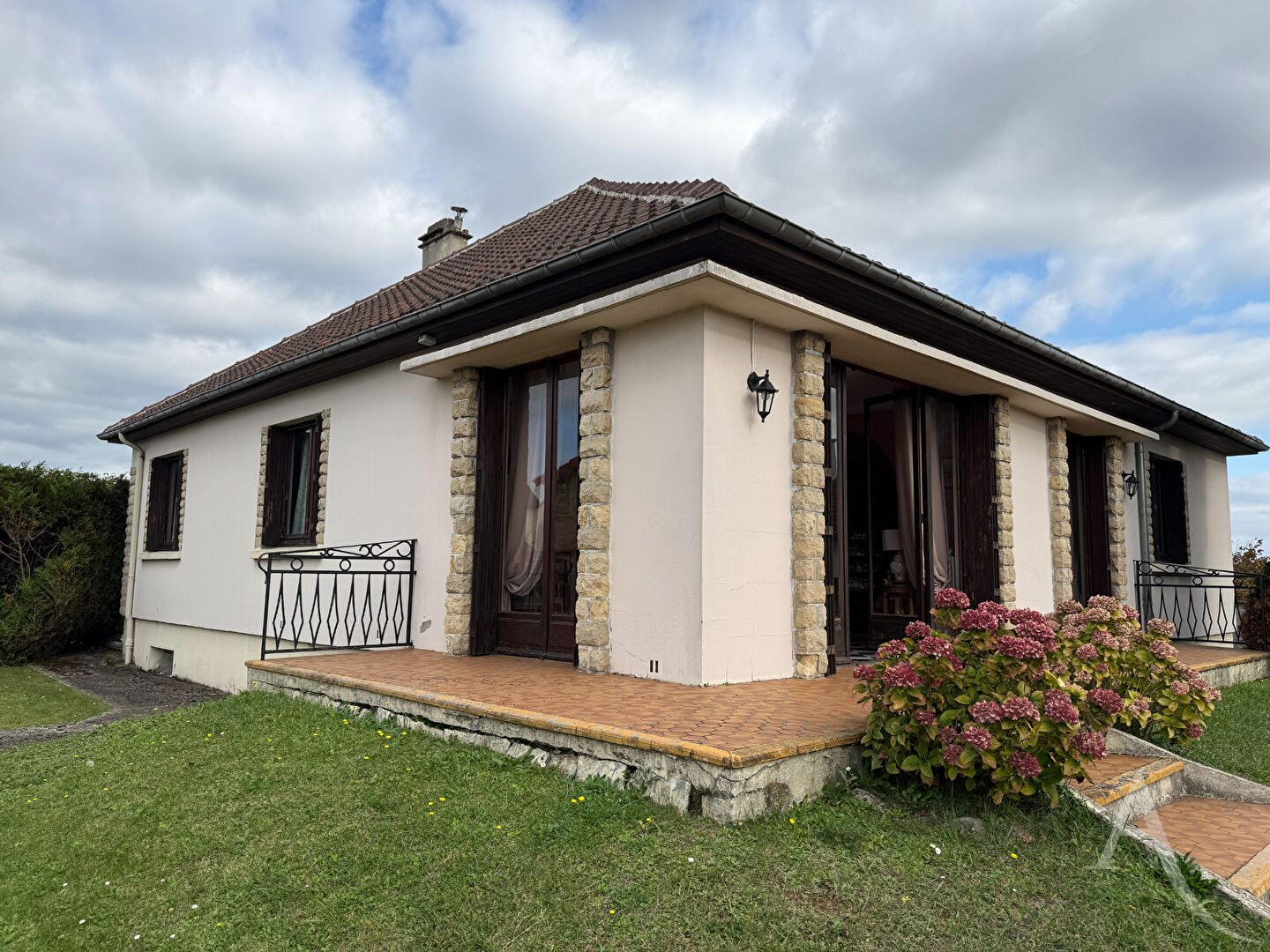 Agence immobilière de L'Adresse  AGENCE CAENNAISE - L'ADRESSE AGENCE CAENNAISE