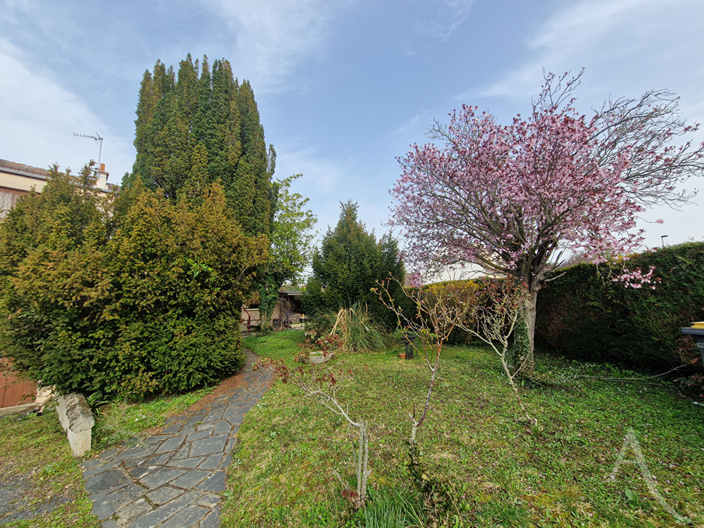 Agence immobilière de L'Adresse  AGENCE CAENNAISE - L'ADRESSE AGENCE CAENNAISE
